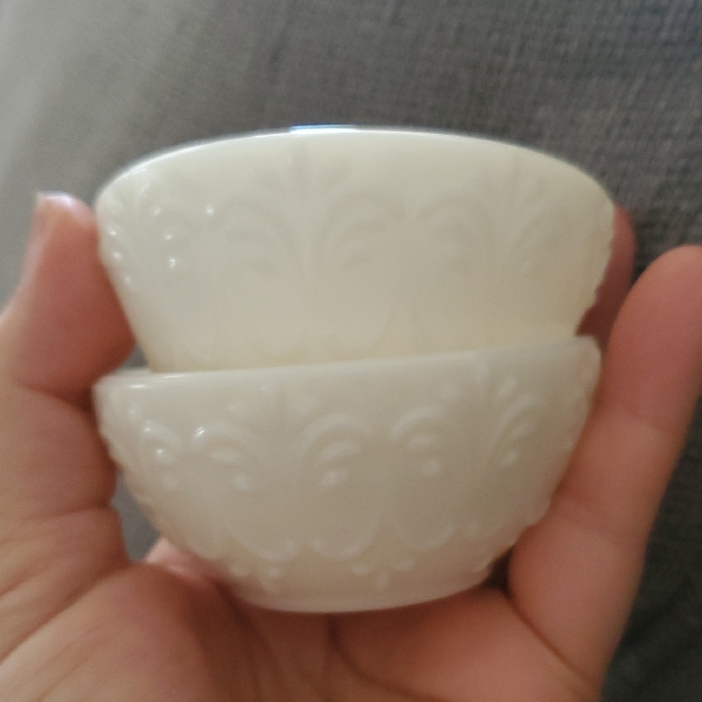 Elegant White Embossed Bowls